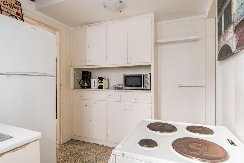 Amazing 3Bdr Apt With Unique Roof Garden In Plaka Athens Luaran gambar