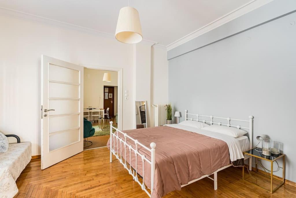 Amazing 3Bdr Apt With Unique Roof Garden In Plaka Athens Luaran gambar