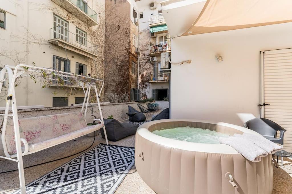 Amazing 3Bdr Apt With Unique Roof Garden In Plaka Athens Luaran gambar