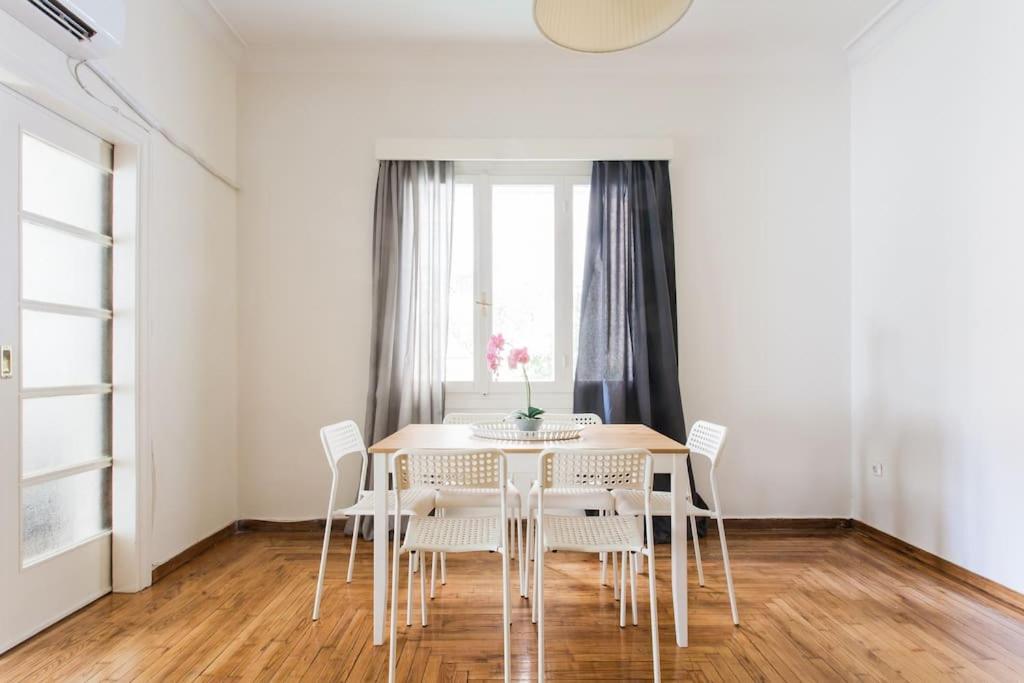 Amazing 3Bdr Apt With Unique Roof Garden In Plaka Athens Luaran gambar
